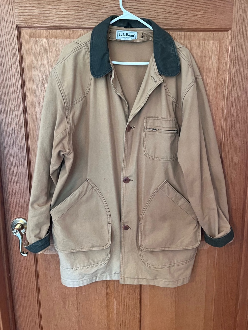 VintageL.L. Bean Men's Tan chore Workwear Jacket with Dark corduroy Collar